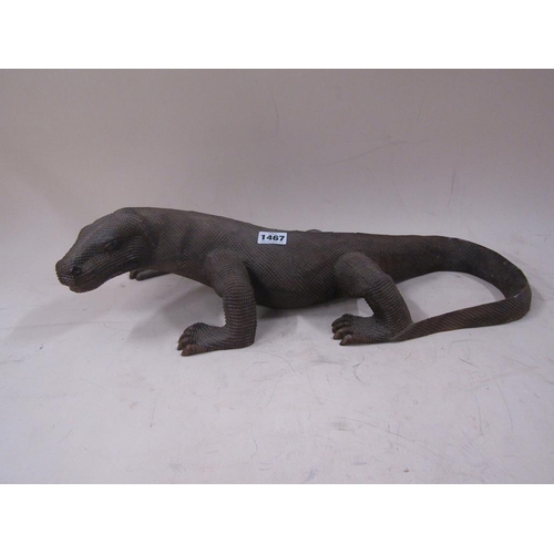 1467 - CARVED WOOD FIGURE OF A LIZARD, 50CM L