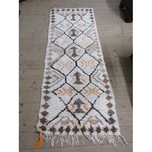 2034 - VINTAGE AZILAL MOROCCAN HAND WOVEN RUG TOGETHER WITH A BENI OURAIN CREAM AND BROWN MOROCCAN FLOOR CU... 