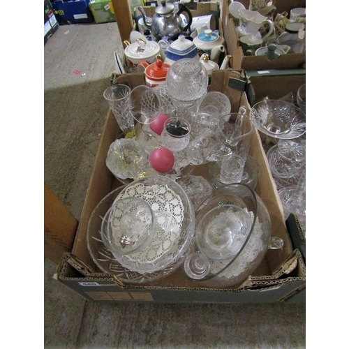 440 - BOX OF CRYSTAL GLASSWARE