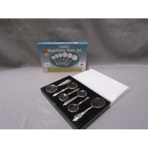 64 - MAGNIFING GLASS SET IN BOX