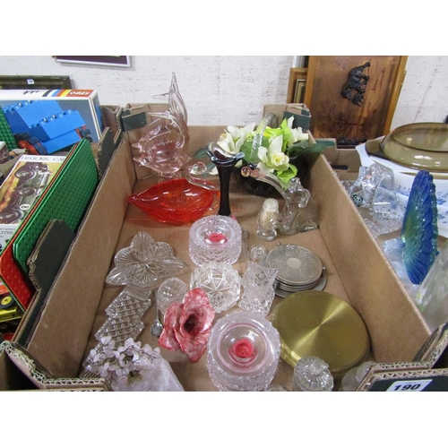 190 - BOX OF MIXED GLASS TO INCL ART GLASS