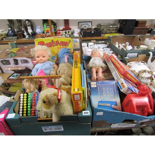 302 - VINTAGE GAMES AND DOLLS