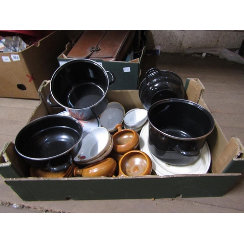 321 - COOKING POTS, TABLEWARES