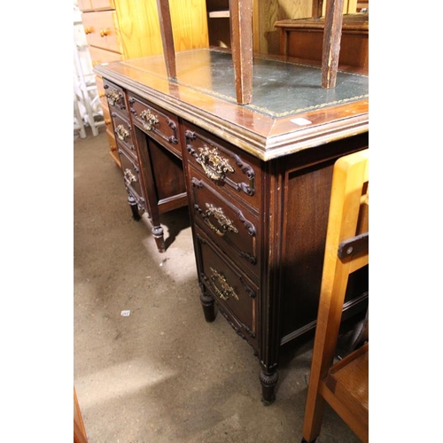 641 - VICTORIAN LEATHER TOP DESK