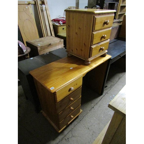 658 - DRESSING TABLE