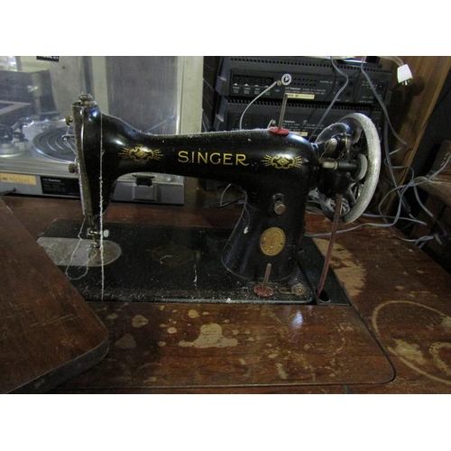 727 - SINGER SEWING MACHINE