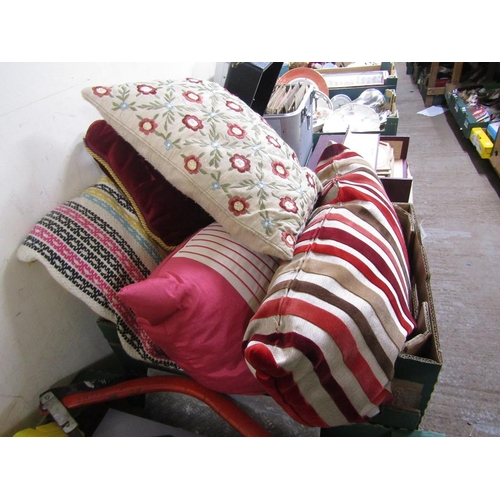 429 - QTY OF CUSHIONS