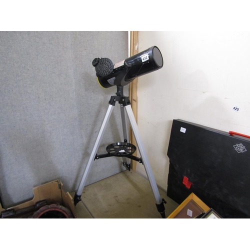 432 - TELESCOPE AND TRIPOD