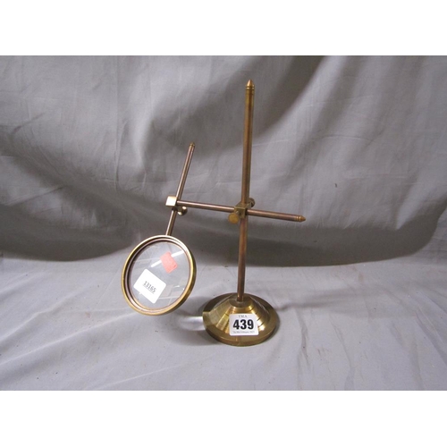 439 - MAGNIFIER GLASS ON STAND