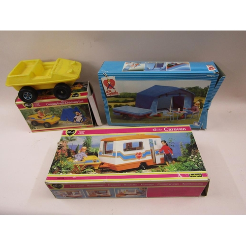 1312 - COLLECTION OF SINDY CARAVAN, CAMPING CAR AND TENTS BOXED