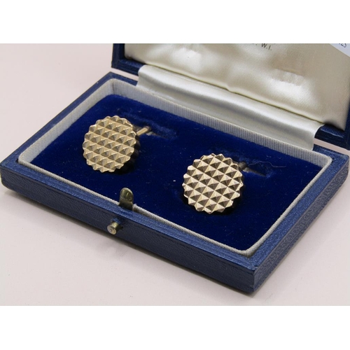 1491 - PAIR OF CARRINGTON AND CO. 9ct GOLD CUFFLINKS