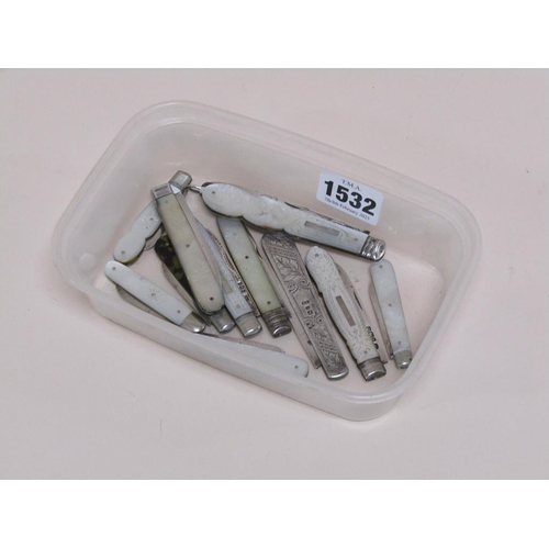 1532 - BOX OF 12 SILVER BLADED MOTHER OF PEARL PENKNIVES