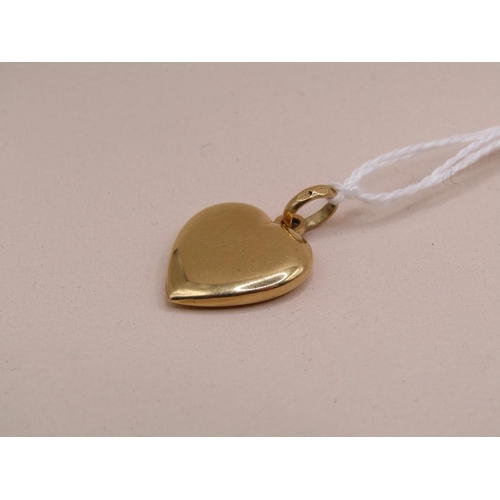 1545 - 18ct GOLD PENDANT HEART 2.3g