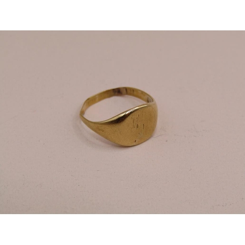 1556 - GOLD SIGNET RING SIZE H 1/2