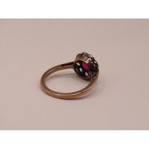 1561 - GOLD STONE SET CLUSTER RING (ONE STONE MISSING) M 1/2