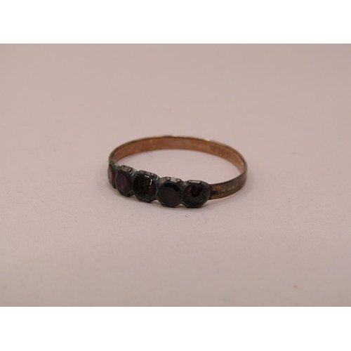 1564 - GOLD FIVE STONE SET RING SIZE O (ONE STONE MISSING)