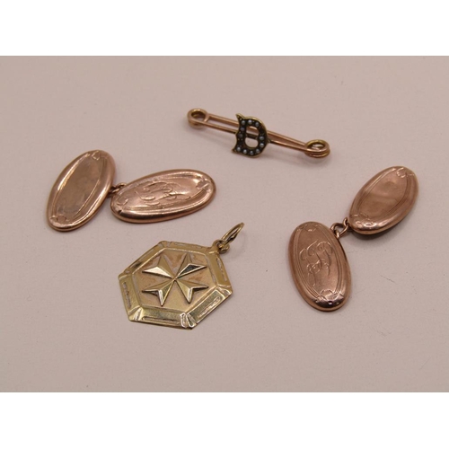 1574 - PAIR OF 9ct GOLD CUFFLINKS, GOLD PENDANT AND A GOLD D BROOCH - 7g