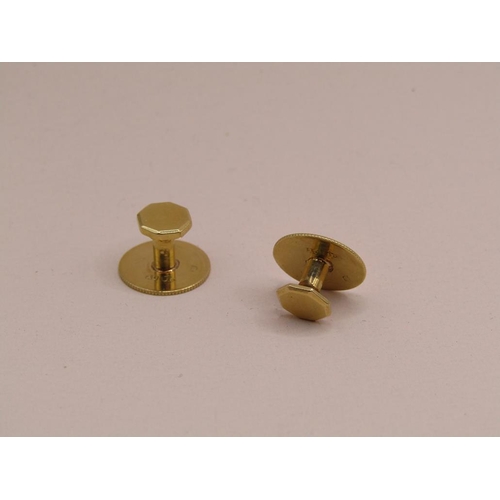 1580 - PAIR OF 18ct GOLD STUDS