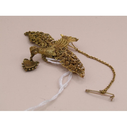 1582 - GOLD FILIGREE BIRD BROOCH