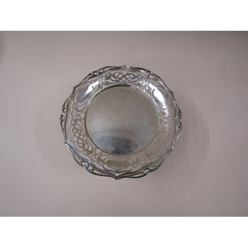 1715 - MAPPIN AND WEBB SILVER CAKE STAND LONDON 1907 22.8ozt