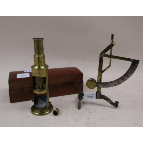 1419 - EDWRDIAN CASED PILLAR MICROSCOPE; SET OF WEIGHTS