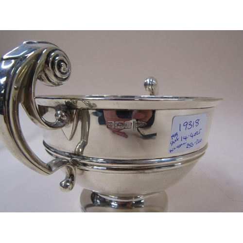 1728 - WALKER AND HALL SILVER TROPHY CUP/BOWL SHEFFIELD 1908 14.4ozt