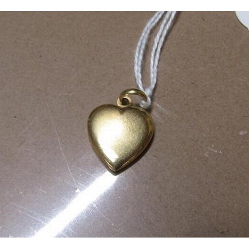 1545 - 18ct GOLD PENDANT HEART 2.3g