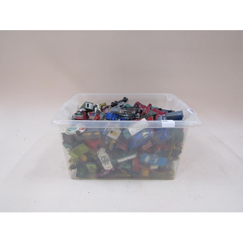 1343 - BOX OF MIXED DIECAST VEHICLES