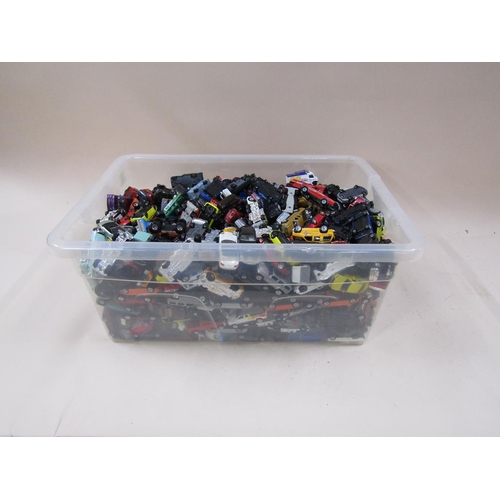 1329 - BOX OF MIXED DIECAST VEHICLES