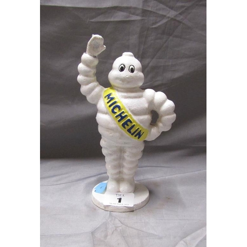 1 - CAST REPLICA MICHELIN MAN