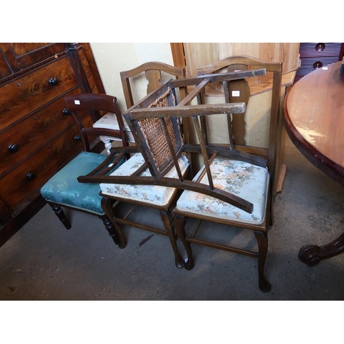 546 - FOUR MIXED DINING CHAIRS