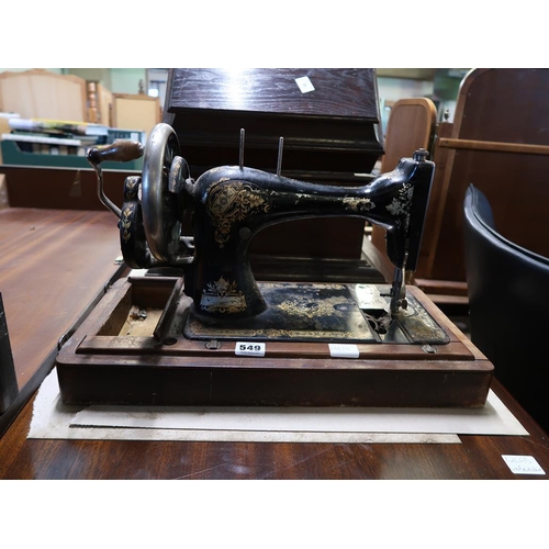 549 - VINTAGE SEWING MACHINE