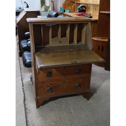 660 - OAK BUREAU