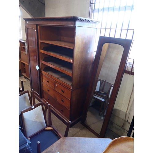 685 - VICTORIAN MAHOGANY TRIPLE WARDROBE