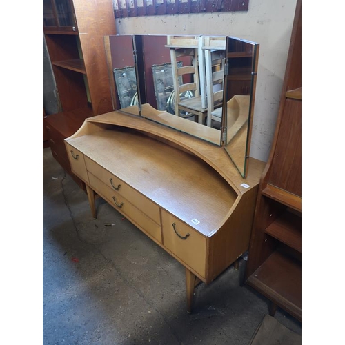 687 - OAK DRESSING TABLE