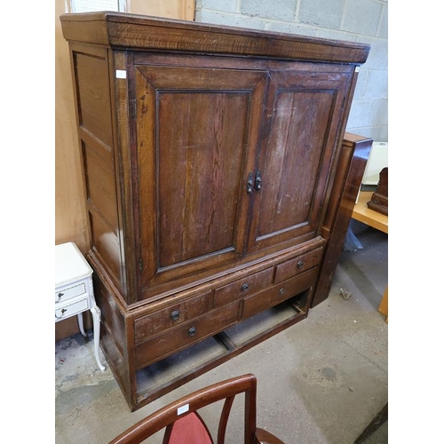 759 - 18c OAK CUPBOARD