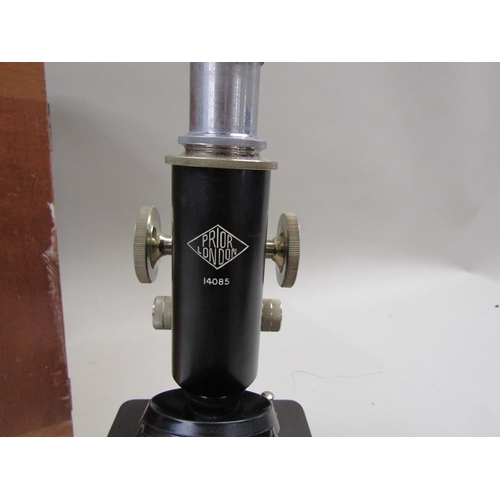 1460 - MICROSCOPE IN CASE