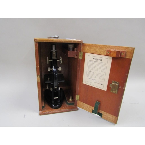 1460 - MICROSCOPE IN CASE