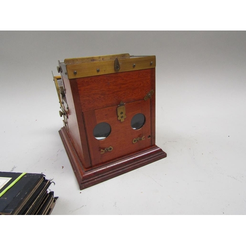 1472 - EARLY 20C KROMSKOP VIEWER WITH SMALL COLLECTION OF SLIDES