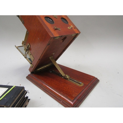 1472 - EARLY 20C KROMSKOP VIEWER WITH SMALL COLLECTION OF SLIDES