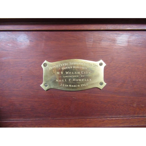 1558 - COMMEMORATIVE SHIPS LAUNCH BOX AND GAVEL, BY UPPER CLYDE SHIPBUILDERS LTD, MV WELSH CITY , LAUNCHED ... 