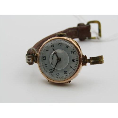 1629 - 9ct GOLD LADIES WATCH WITH BROKEN STRAP