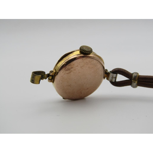 1629 - 9ct GOLD LADIES WATCH WITH BROKEN STRAP