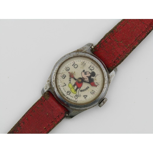 1654 - MICKEY MOUSE WATCH