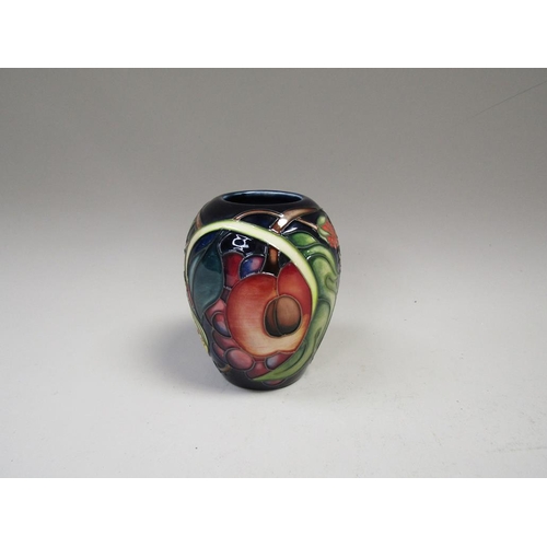 2002 - MOORCROFT QUEENS CHOICE VASE, 9.5cms H