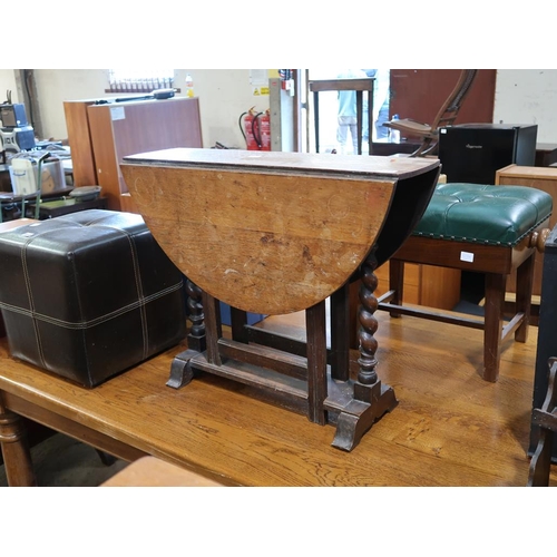 618 - OAK DROP LEAF TABLE