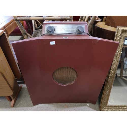 637 - VINTAGE RADIO