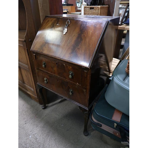 643 - MAHOGANY BUREAU