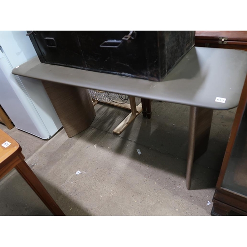 653 - CONTEMPORARY LEATHER TOP TABLE BY POLTRONA FRAU