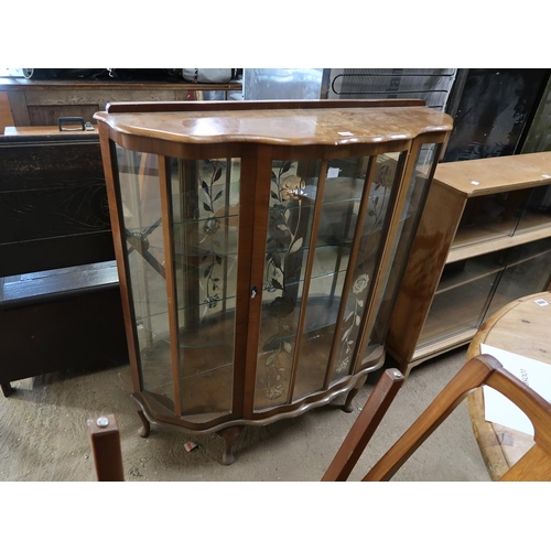 676 - WALNUT VENEERED DISPLAY CABINET
